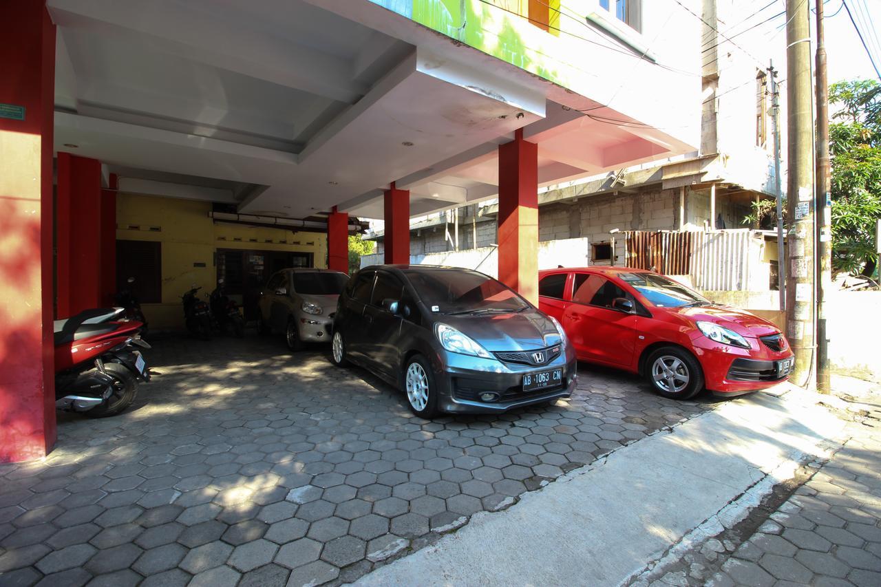 فندق Reddoorz Plus Near Lippo Plaza Jogjakarta المظهر الخارجي الصورة