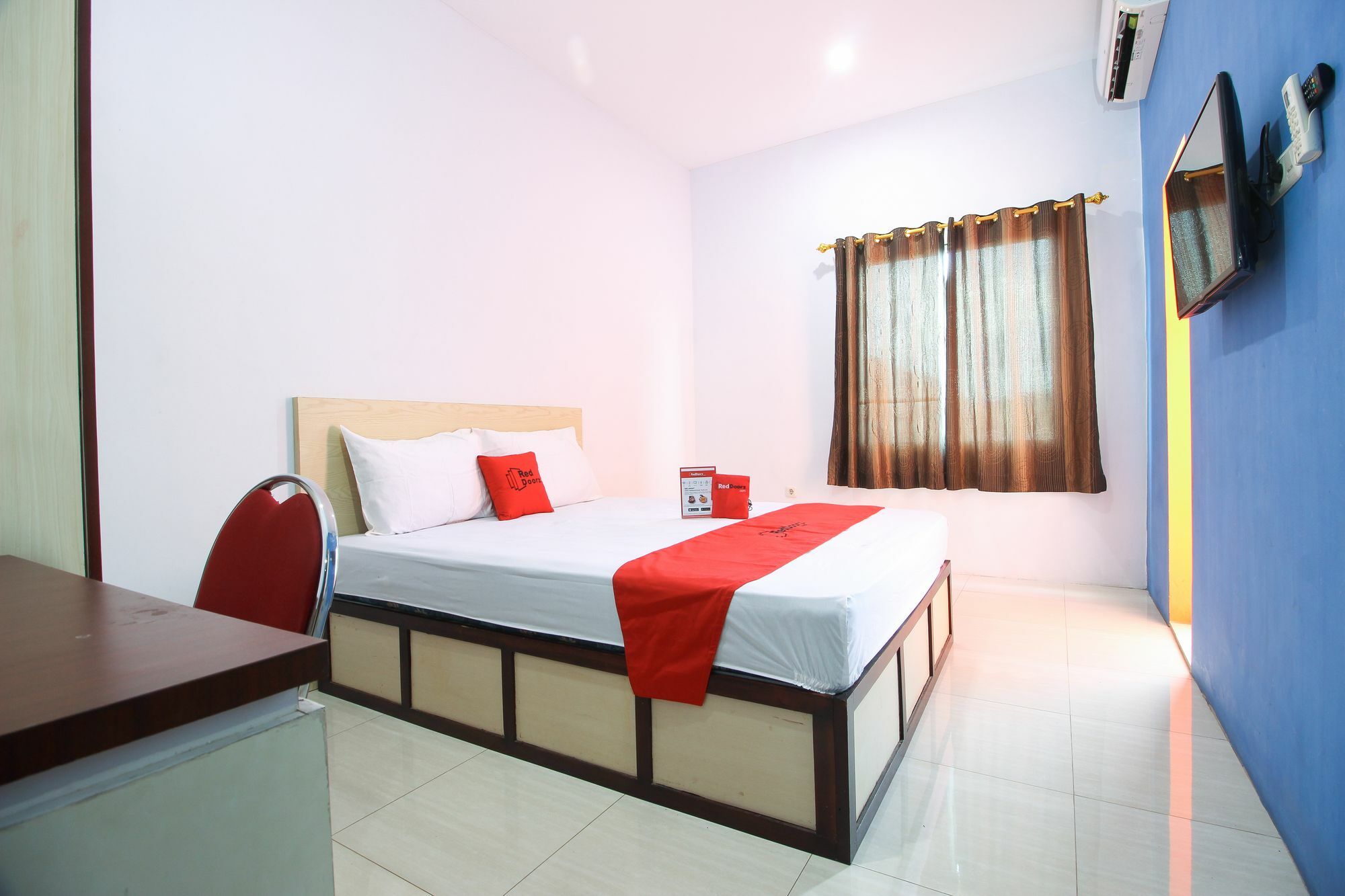 فندق Reddoorz Plus Near Lippo Plaza Jogjakarta المظهر الخارجي الصورة